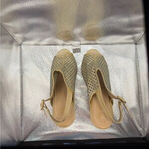 Chic Gold Women's Sandals